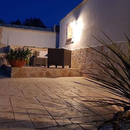 Trullo Degli Augelli Guest House San Michele Salentino Exterior photo